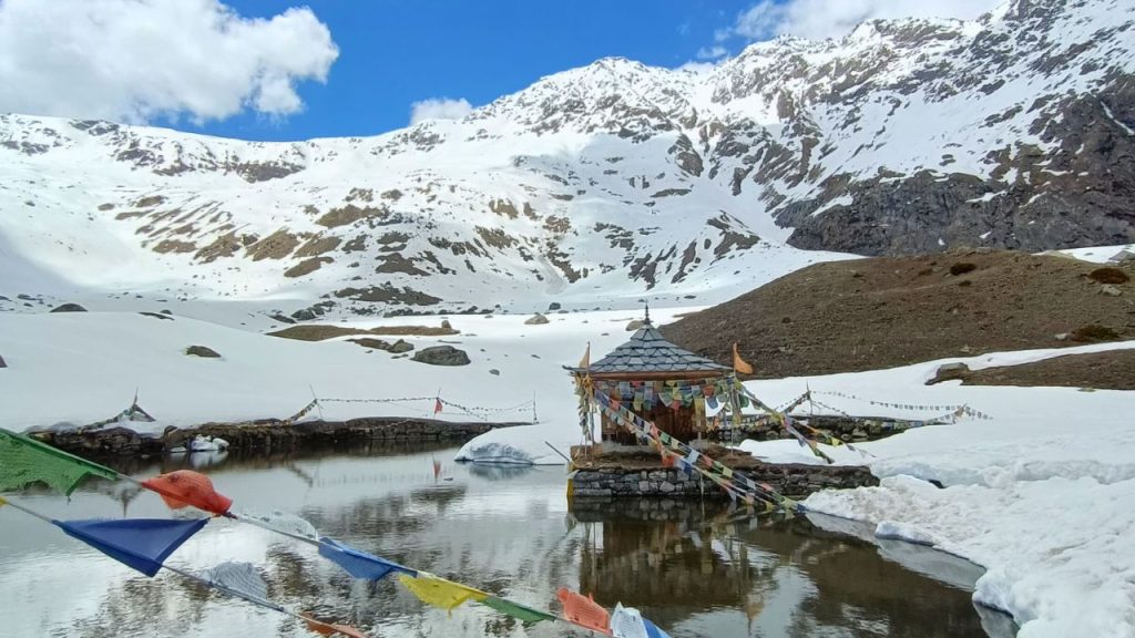 Yulla kanda trekking 2 night 3 Days (Chandigarh to Chandigarh)